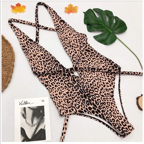 Chetah print one piece swimsuit - Picture 2 of 4